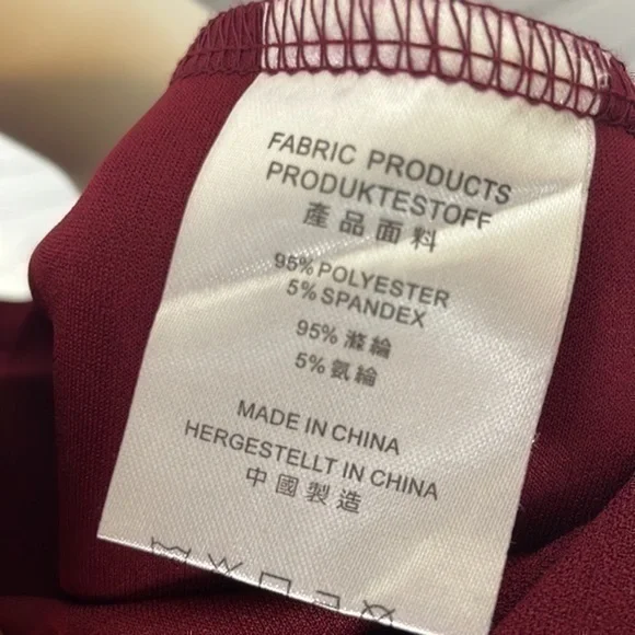 NWT Knitee maroon off the shoulder mid length dress small - Picture 8 of 9